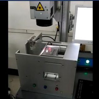 標(biāo)牌自動(dòng)化激光打標(biāo)lwmlaser